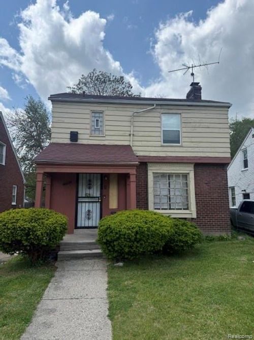 16575 Sussex St, Detroit, MI, 48235-3855 | Card Image