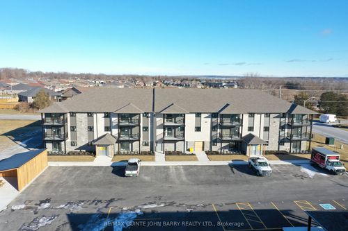 205-10 Hillside Meadow Dr, Trenton, ON, K8V0J7 | Card Image