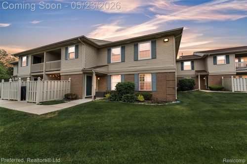 19108 Northridge Dr, Northville, MI, 48167-2268 | Card Image