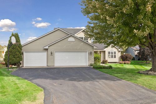 9332 Parkside Echo, Woodbury, MN, 55125-7513 | Card Image