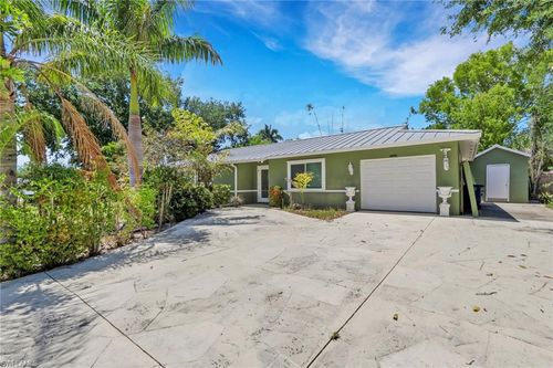 8091 San Carlos Blvd, FORT MYERS, FL, 33967-6180 | Card Image