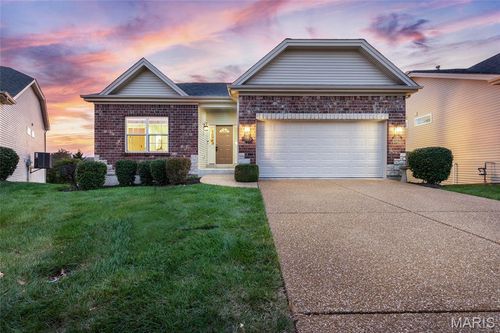 1216 Emerald Gardens Dr, Saint Peters, MO, 63376-4305 | Card Image