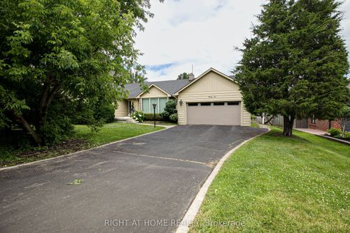 46 Roosevelt Dr, Richmond Hill, ON, L4C6V4 | Card Image