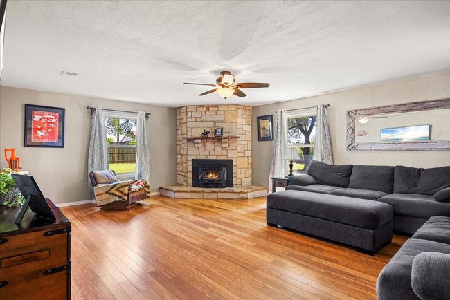 111 Encino Springs Ln, House other with 3 bedrooms, 2 bathrooms and null parking in Weatherford TX | Image 34