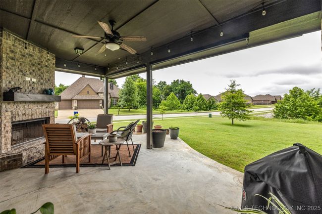 6808 S Chestnut Ave, House other with 4 bedrooms, 3 bathrooms and null parking in Broken Arrow OK | Image 48