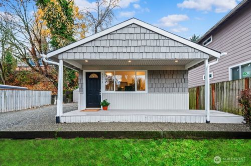 7552 21st Ave Sw, Seattle, WA, 98106-1834 | Card Image