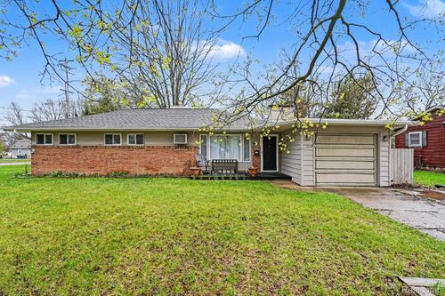 603 E Chelsea Cir, Davison, MI, 48423-1202 | Card Image