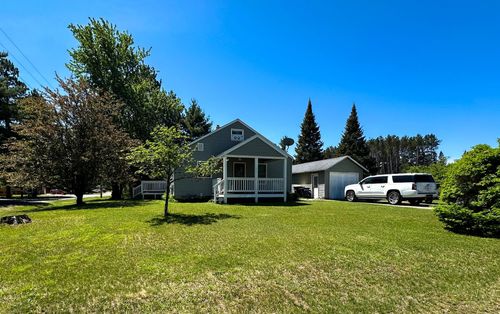 534 Minnesota St, Eagle River, WI, 54521-8925 | Card Image