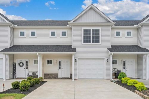225 Louise Ln, Elliston, VA, 24087-1400 | Card Image