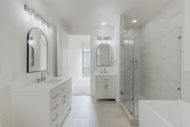 Primary bath | Image 8