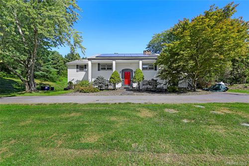 1 Kerr Rd, Rhinebeck, NY, 12572-3564 | Card Image