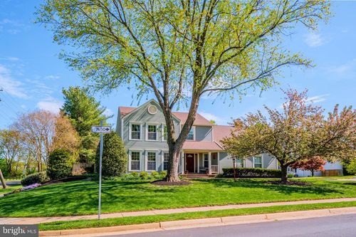 13392 Point Rider Ln, Herndon, VA, 20171-3812 | Card Image