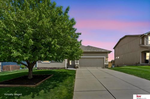 10609 S 111th St, Papillion, NE, 68046-5517 | Card Image