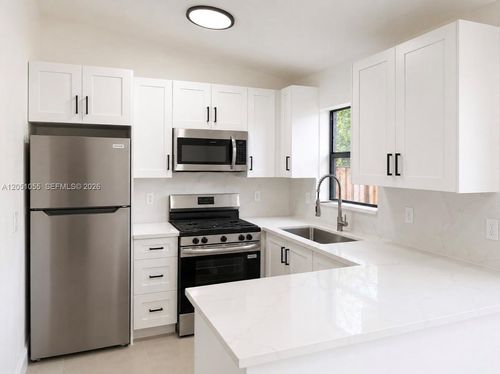 1-1010 Ne 16th St, Fort Lauderdale, FL, 33304-4827 | Card Image