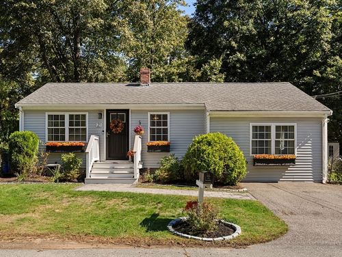 21 Archer Rd, Rockland, MA, 02370-1201 | Card Image