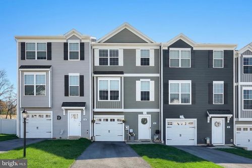 56 Copp Ln, HANOVER, PA, 17331 | Card Image