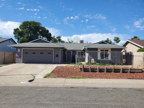 3651 Owens Way, North Highlands, CA, 95660-3354 | Card Image