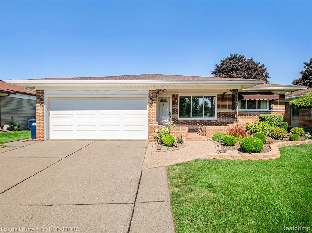 Brougham Dr, Sterling Heights, MI 48312 #1