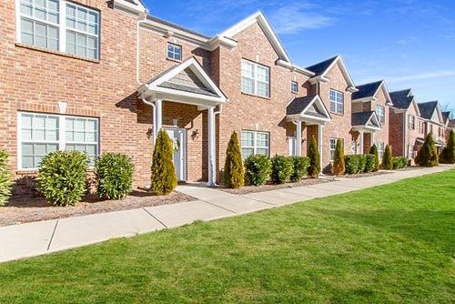 819 General Westmoreland Ct, Murfreesboro, TN, 37129-1352 | Card Image