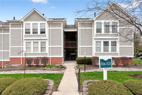 1517 Commons Dr, Miamisburg, OH, 45342-7804 | Card Image