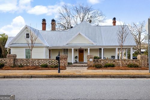 36 Broad St, Senoia, GA, 30276-2044 | Card Image