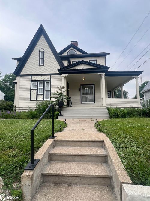 407 A Ave E, Oskaloosa, IA, 52577-2819 | Card Image