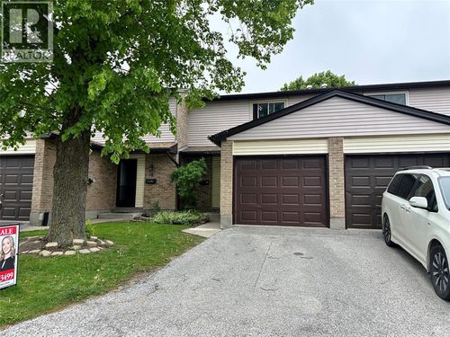 77-215 Trudeau Dr, Sarnia, ON, N7S4T5 | Card Image