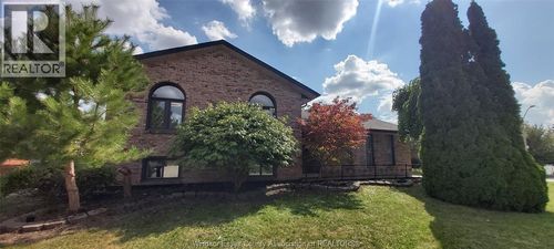 8339 Kingston Cres, Windsor, ON, N8S4R7 | Card Image