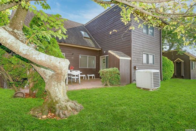 93 - 93 Southgate Cir, Condo with 3 bedrooms, 2 bathrooms and null parking in Massapequa Park NY | Image 14
