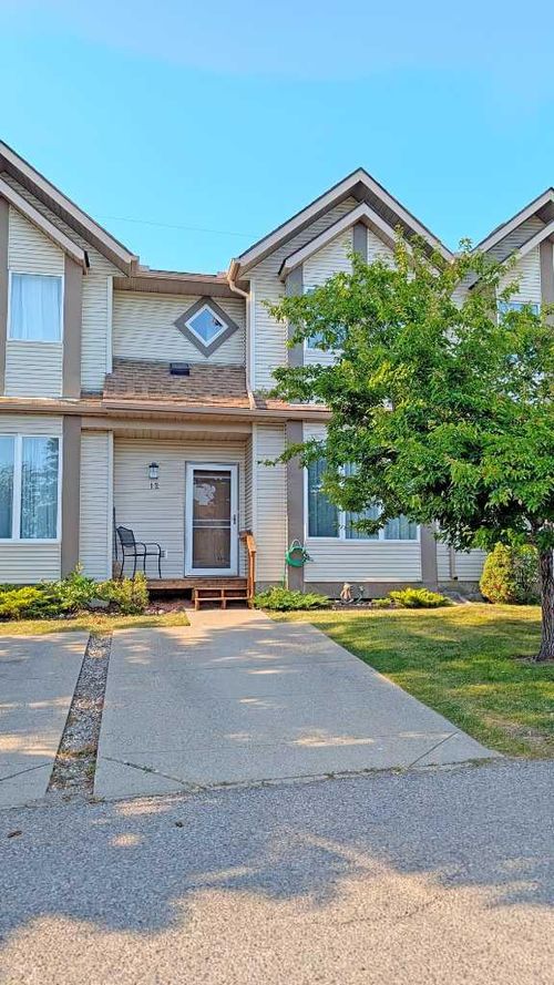 12 Shawbrooke Crt Sw, Calgary, AB, T2Y3G2 | Card Image