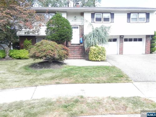 16 Elizabeth Ct, Little Ferry, NJ, 07643-1705 | Card Image