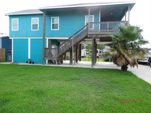 126A 19th St, Dickinson, TX, 77539-2500 | Card Image