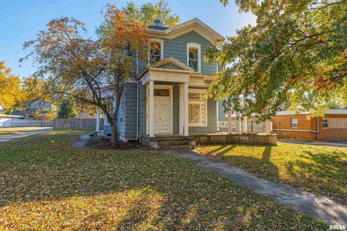 726 Park Ave, Pekin, IL, 61554-4652 | Card Image