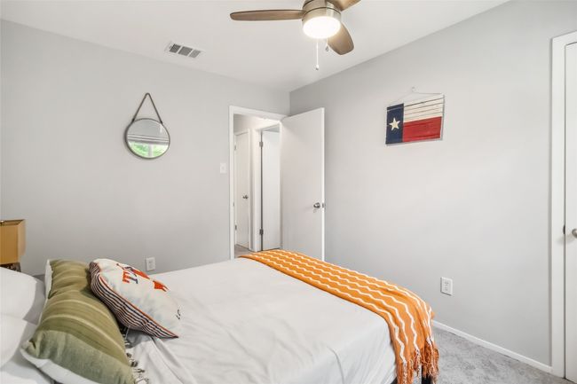 11204 Applewood Dr, House other with 4 bedrooms, 2 bathrooms and 4 parking in Austin TX | Image 16