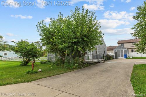 3181 Glendale St, Monroe, MI, 48162-4415 | Card Image