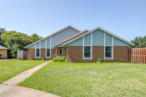 5419 Barcelona Dr, Garland, TX, 75043-5110 | Card Image