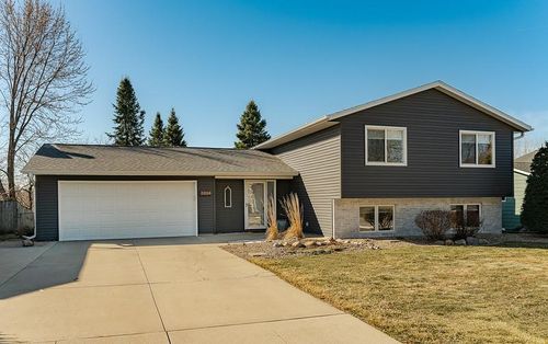3864 Chesapeake Ln Nw, Rochester, MN, 55901-4125 | Card Image