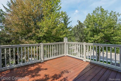 336 Marigold Cir, Westland, MI, 48185-9633 | Card Image
