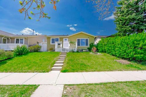 159 Castlebrook Dr Ne, Calgary, AB, T3J1S8 | Card Image