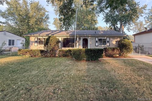 15633 Harriet St, Romulus, MI, 48174-3024 | Card Image