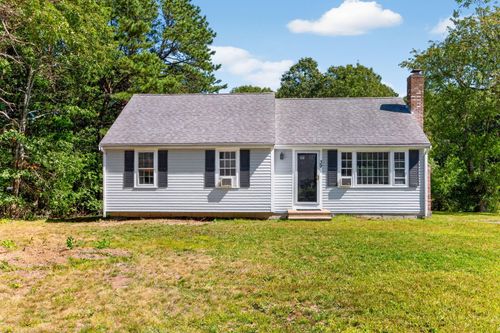 39 Kerrywood Dr, East Falmouth, MA, 02536-5151 | Card Image