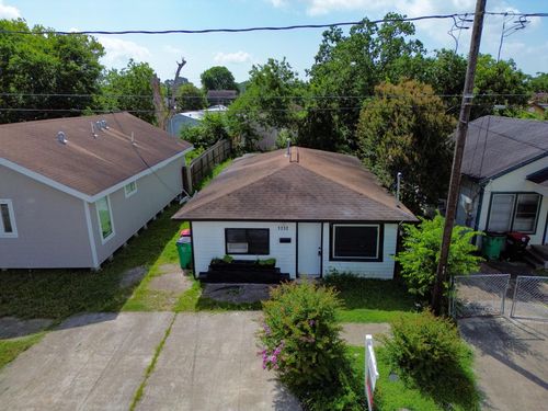 1212 Pine St, Baytown, TX, 77520-4134 | Card Image