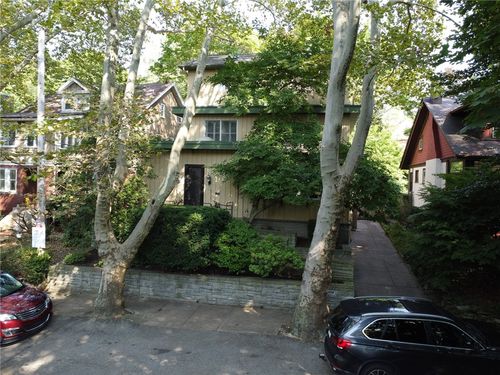 3 Olympia Pl, Squirrel Hill, PA, 15217-1017 | Card Image