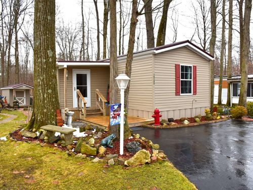 10155 Circle W, Meadville, PA, 16335-6521 | Card Image