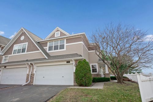 9980 Indigo Dr, Eden Prairie, MN, 55347-1204 | Card Image