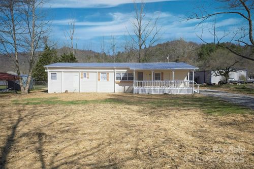 75 Allman St, Marble, NC, 28905-8499 | Card Image