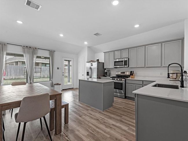 3803 Falling Moon Ln, House other with 4 bedrooms, 2 bathrooms and null parking in Rosenberg TX | Image 4