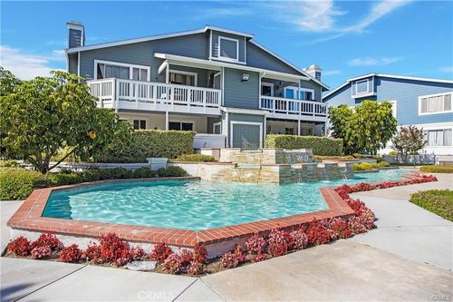 26-16440 Atherton Mtn, Fountain Valley, CA, 92708-1341 | Card Image