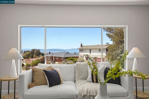 6324 Bonita Ct, Richmond, CA, 94806-4219 | Card Image