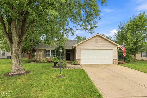 20741 Alpine Dr, Noblesville, IN, 46062-8320 | Card Image